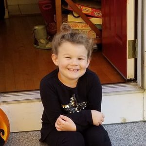 Meet your Posher, Dina